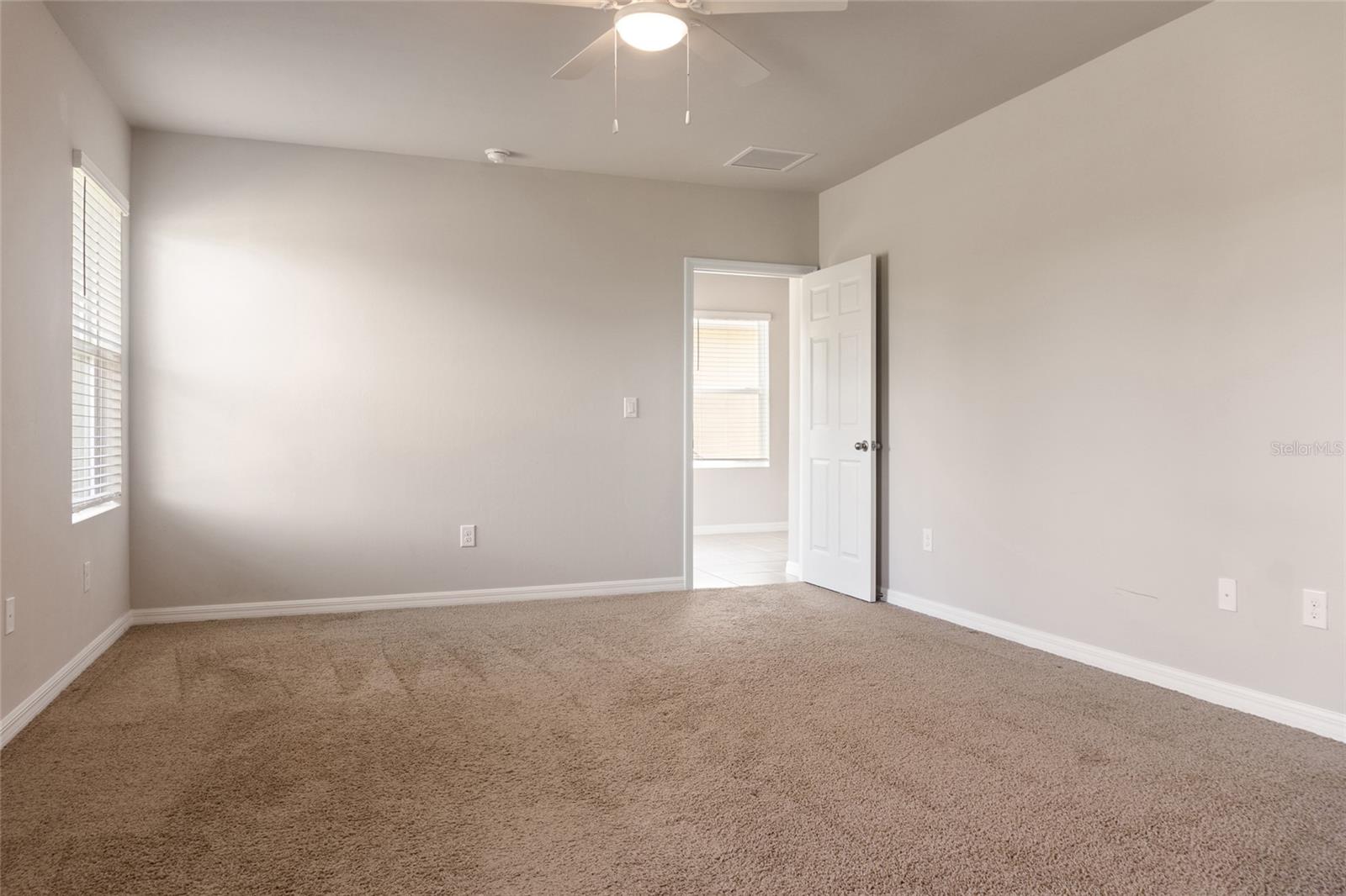 Image 20 of 38 For 25268 Lenox Circle