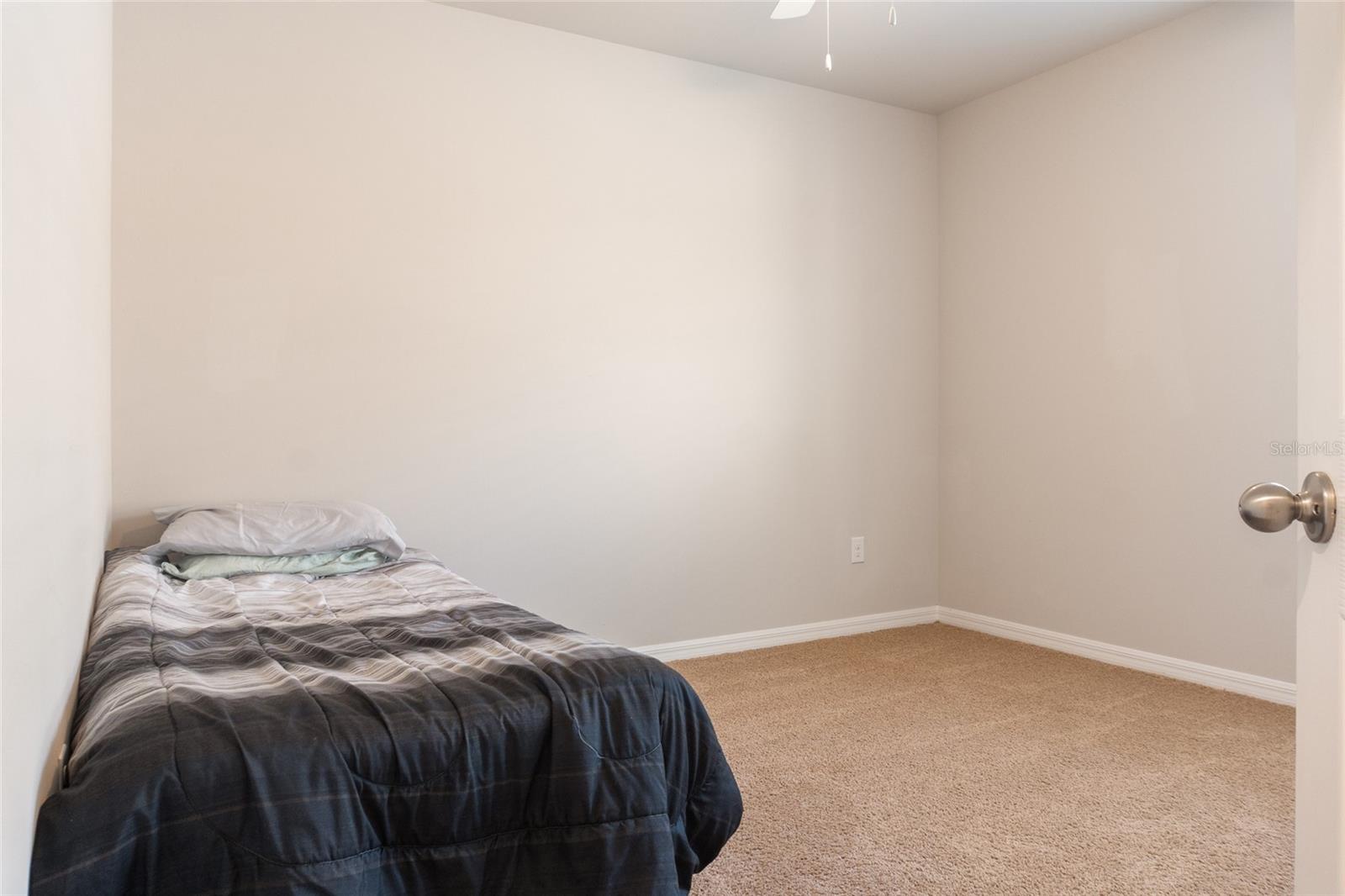 Image 23 of 38 For 25268 Lenox Circle