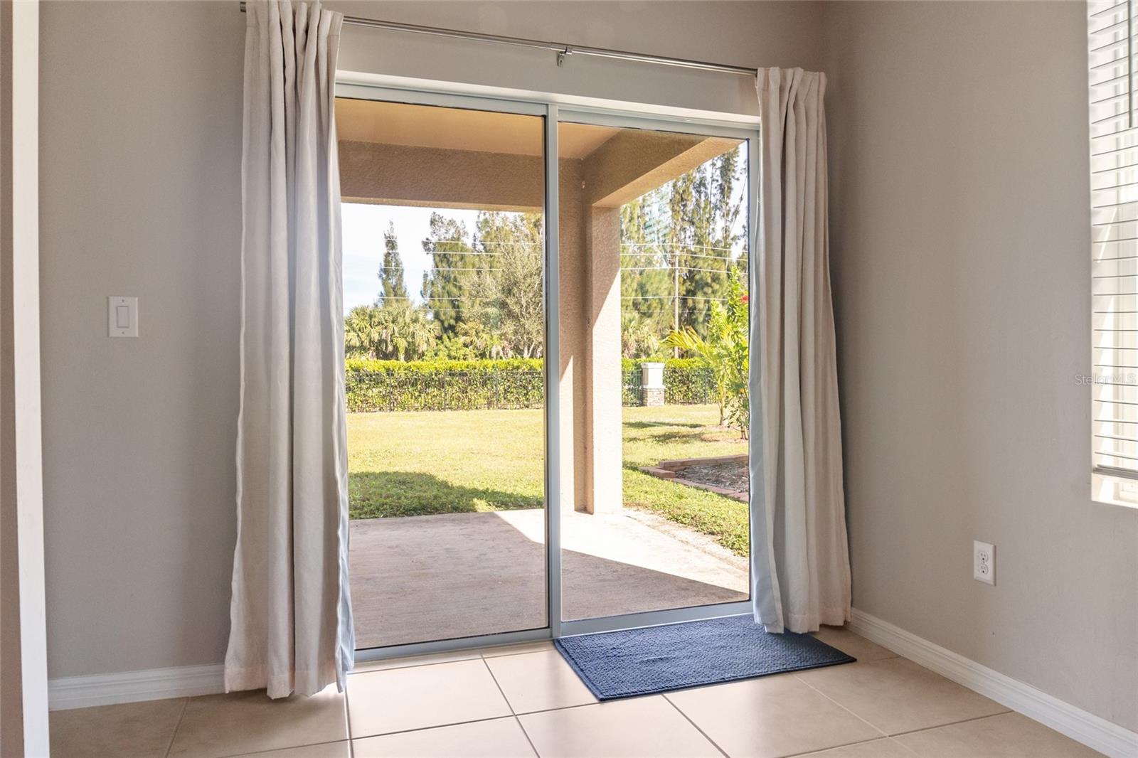 Image 25 of 38 For 25268 Lenox Circle