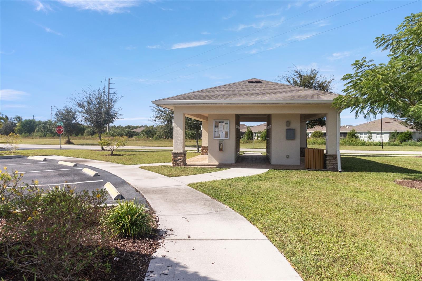 Image 29 of 38 For 25268 Lenox Circle