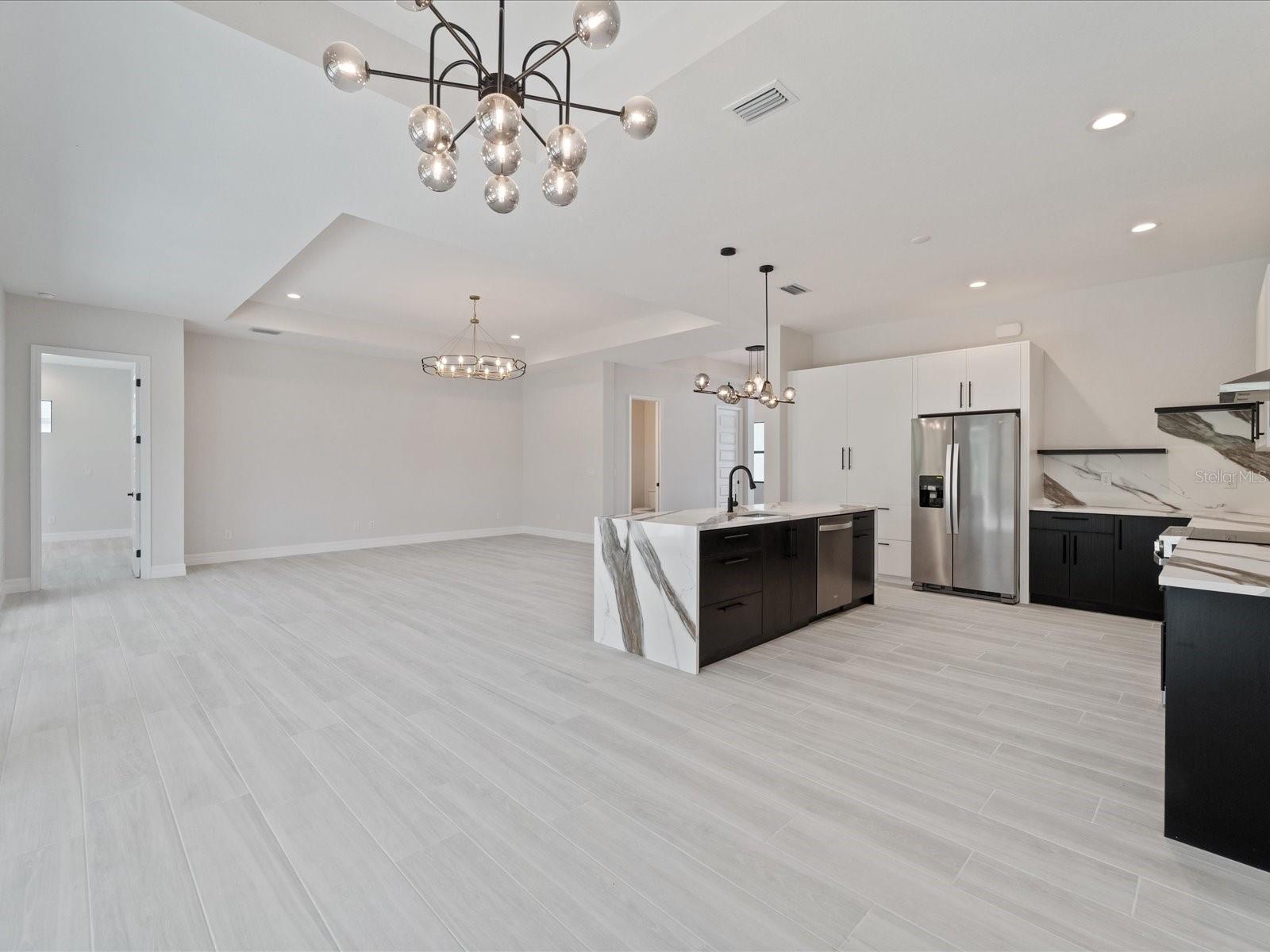 Image 12 of 38 For 774 Rotonda Circle