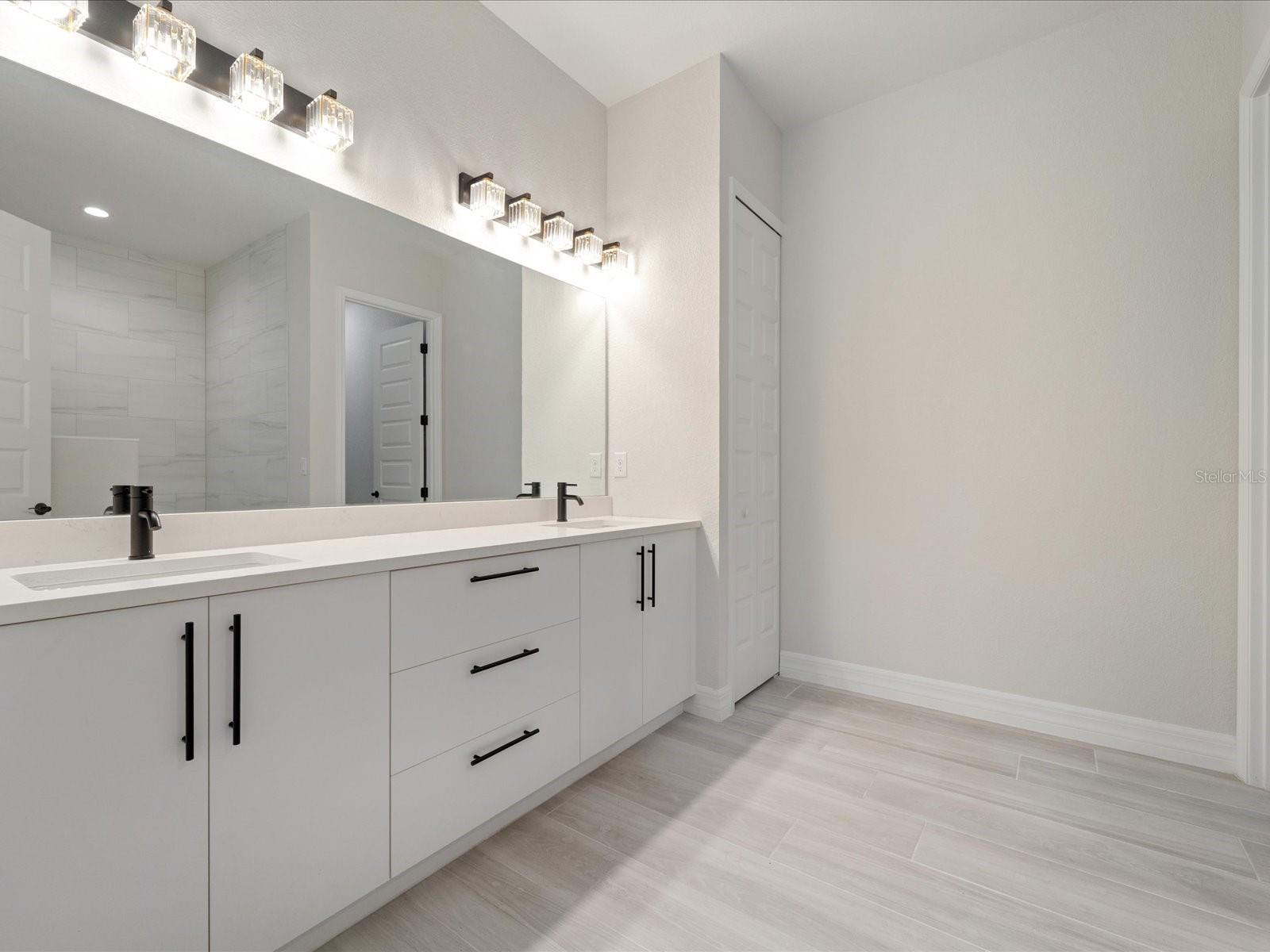 Image 15 of 38 For 774 Rotonda Circle