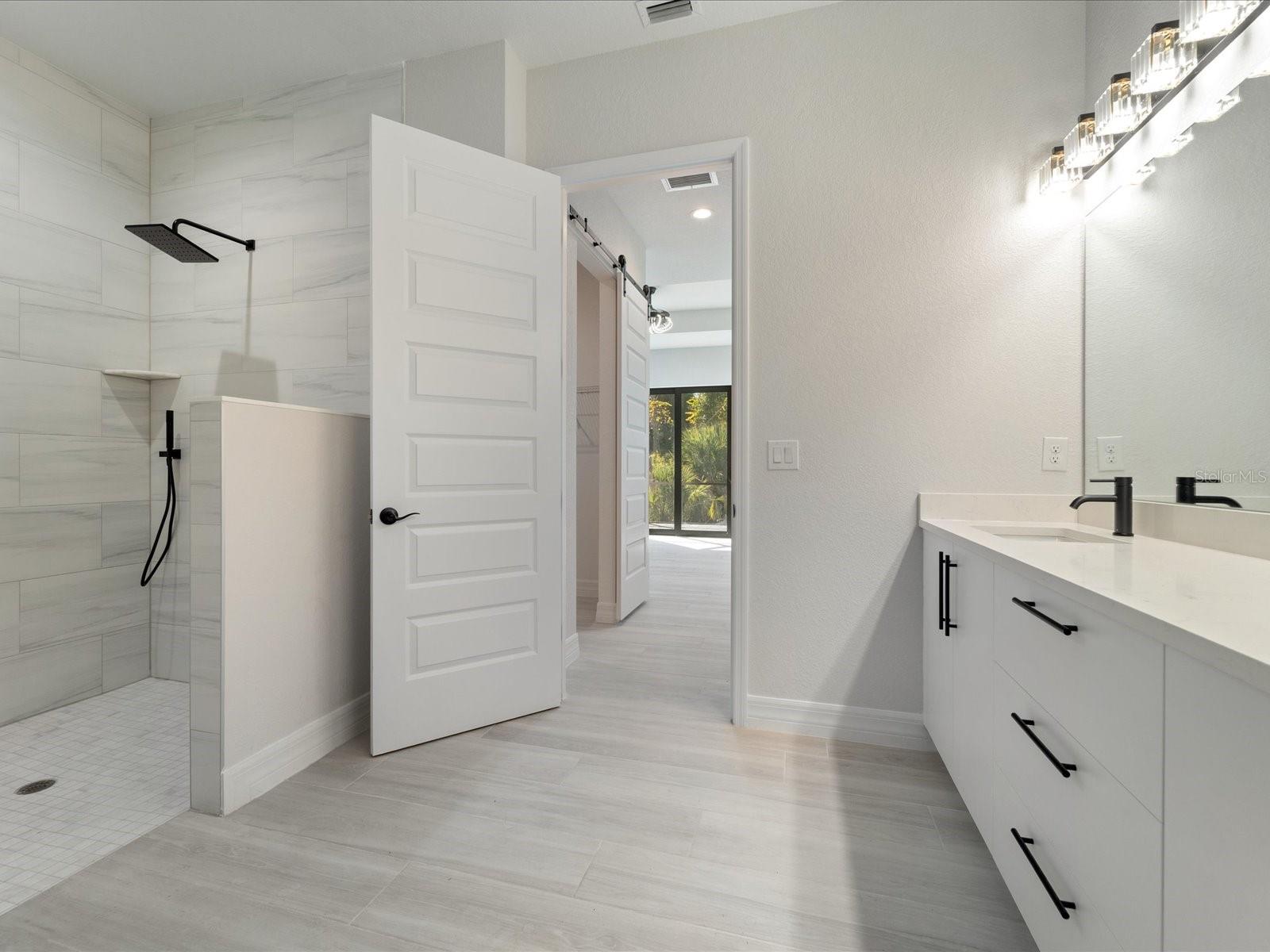 Image 16 of 38 For 774 Rotonda Circle