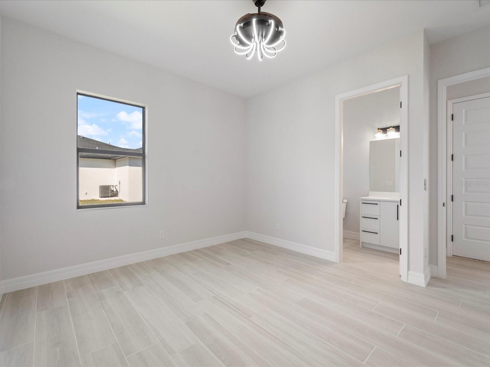 Image 22 of 38 For 774 Rotonda Circle