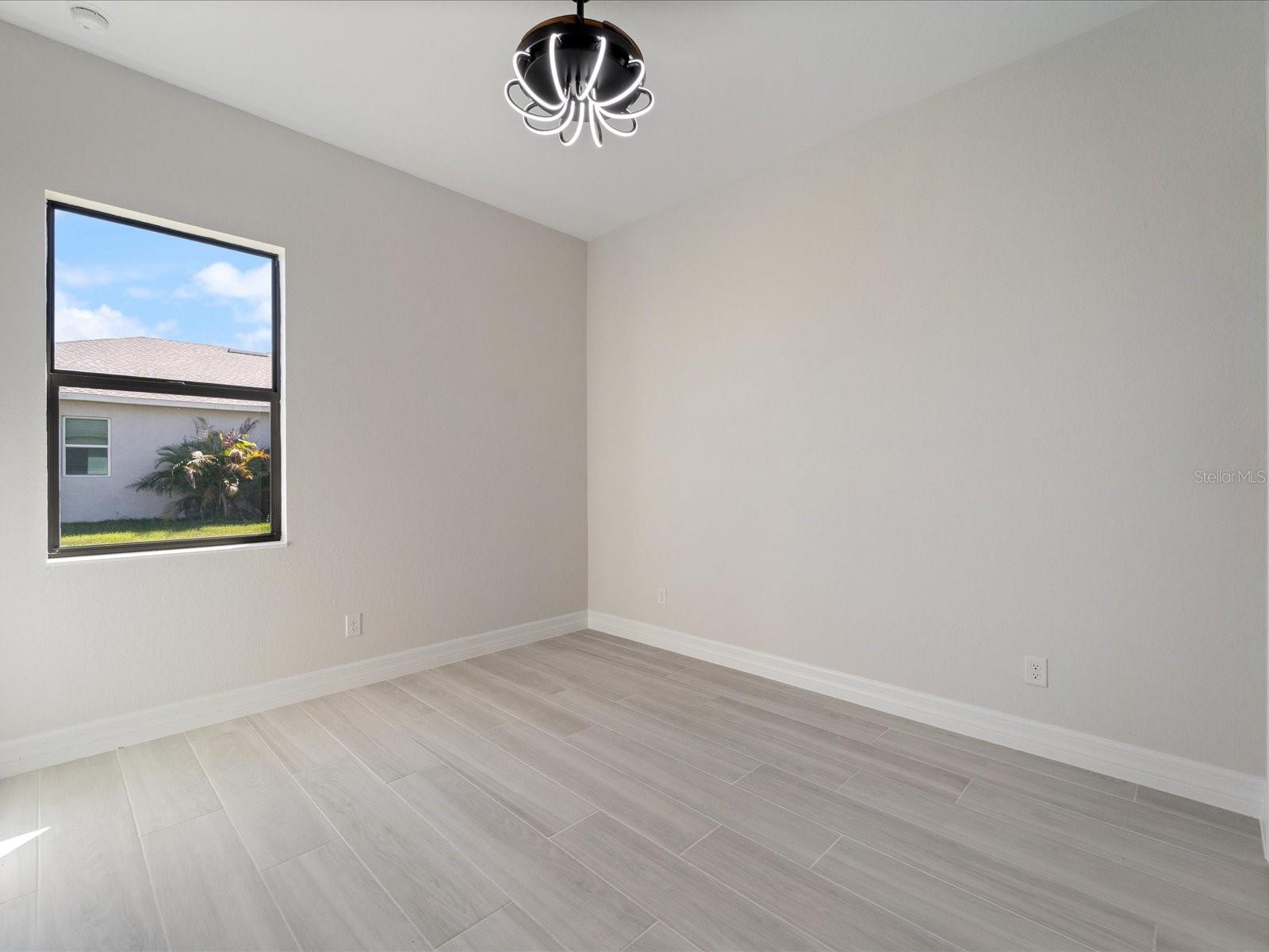 Image 26 of 38 For 774 Rotonda Circle