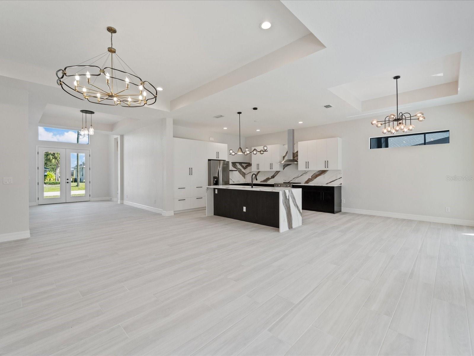 Image 4 of 38 For 774 Rotonda Circle