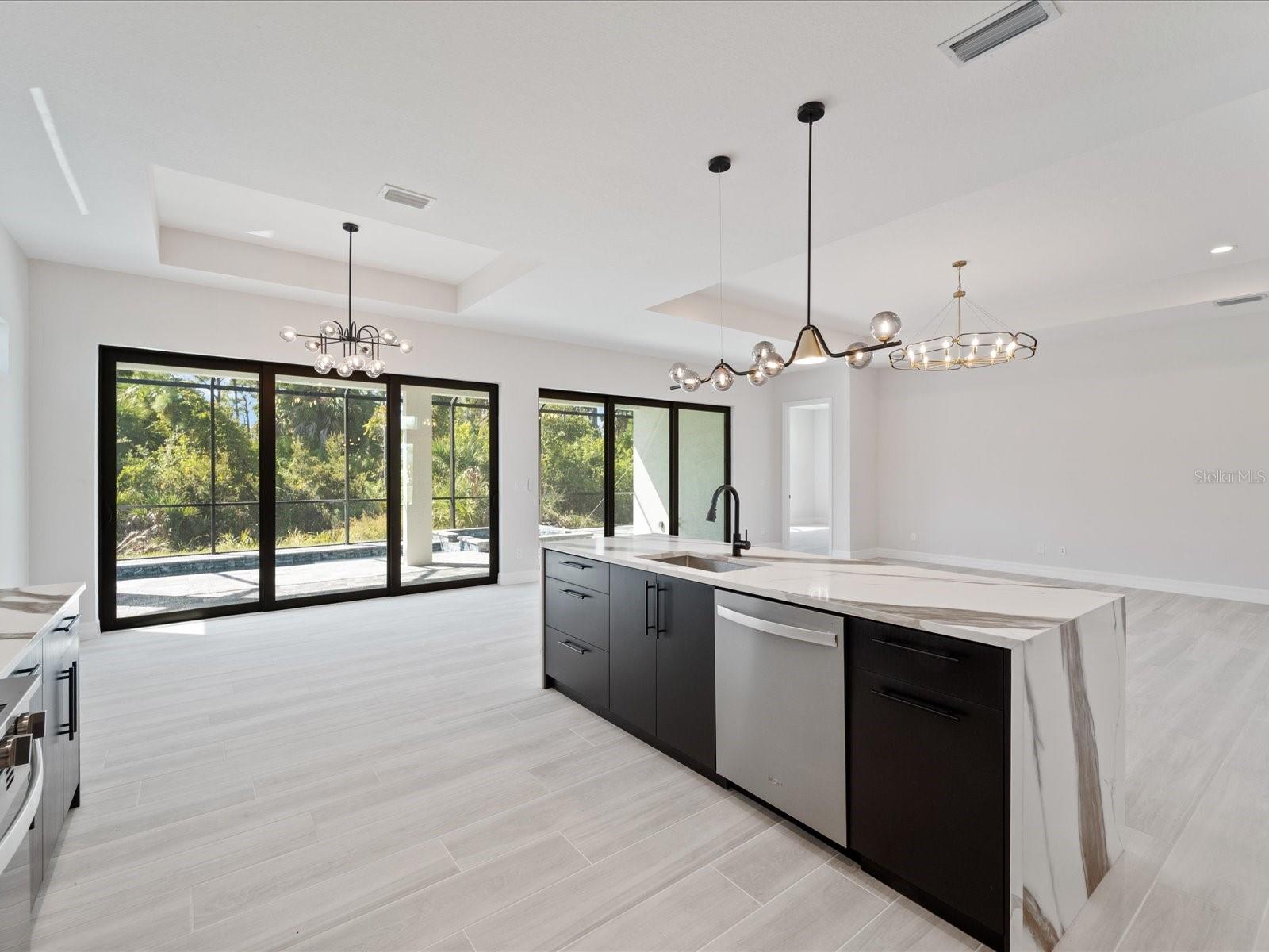 Image 5 of 38 For 774 Rotonda Circle