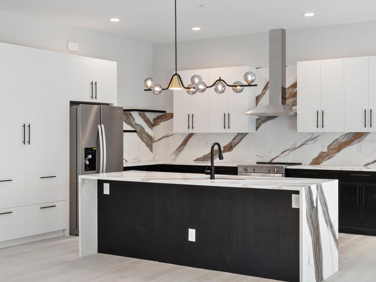 Image 6 of 38 For 774 Rotonda Circle