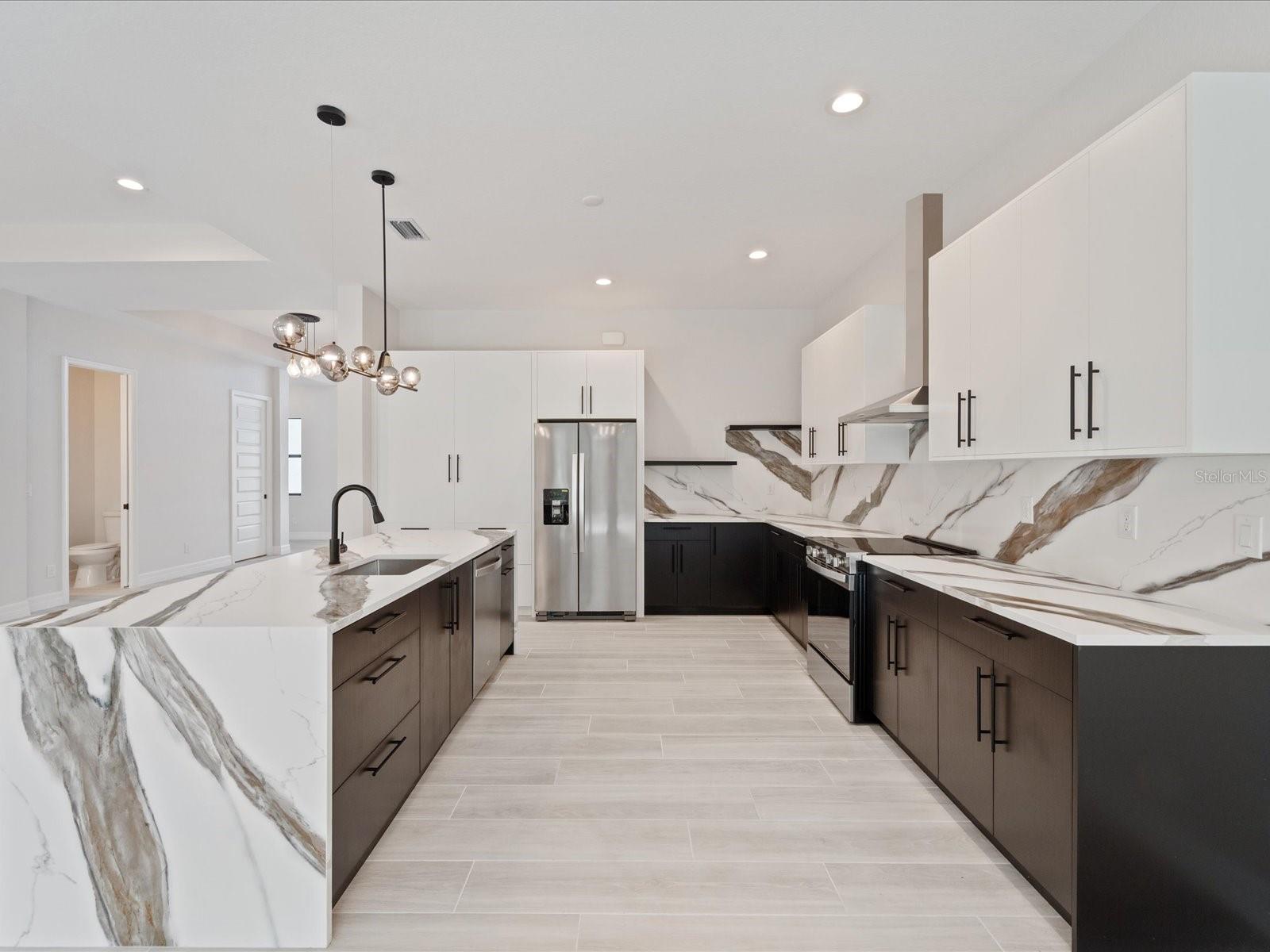 Image 8 of 38 For 774 Rotonda Circle