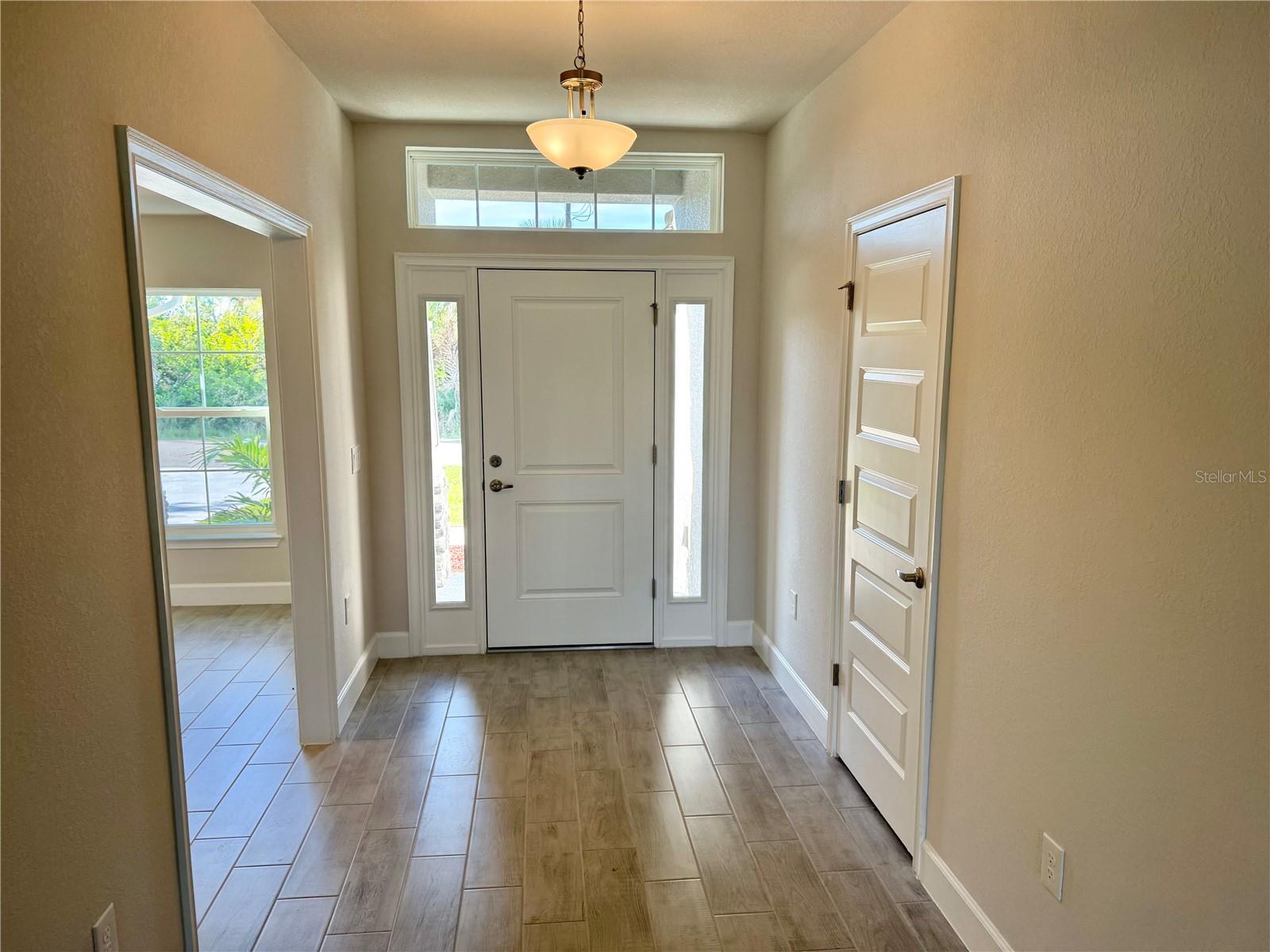 Image 8 of 22 For 9527 Impala Circle