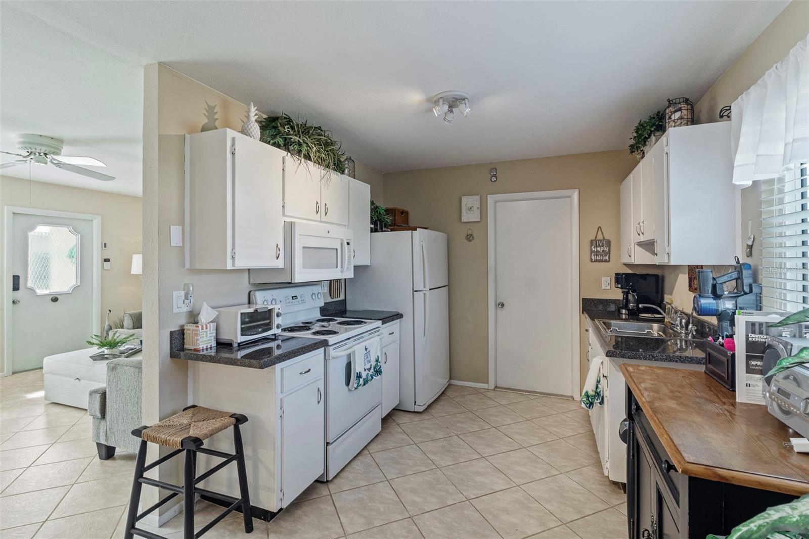 Image 11 of 39 For 8250 Pickwick Road