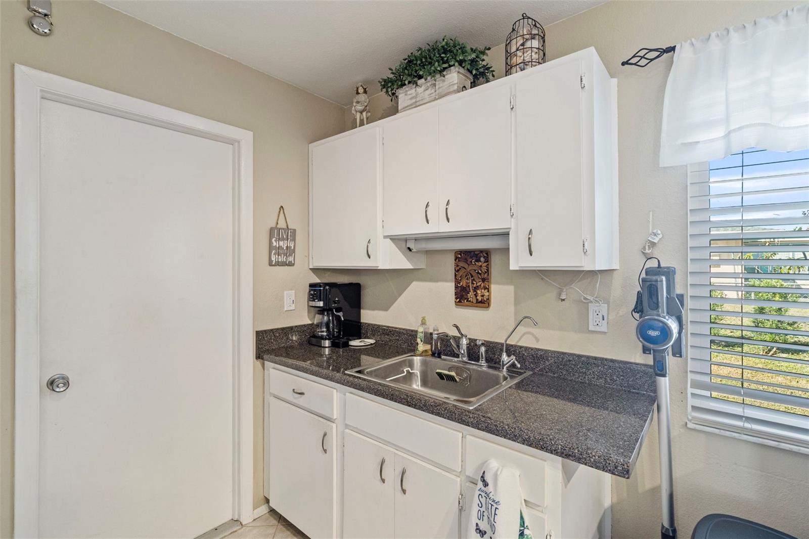 Image 12 of 39 For 8250 Pickwick Road