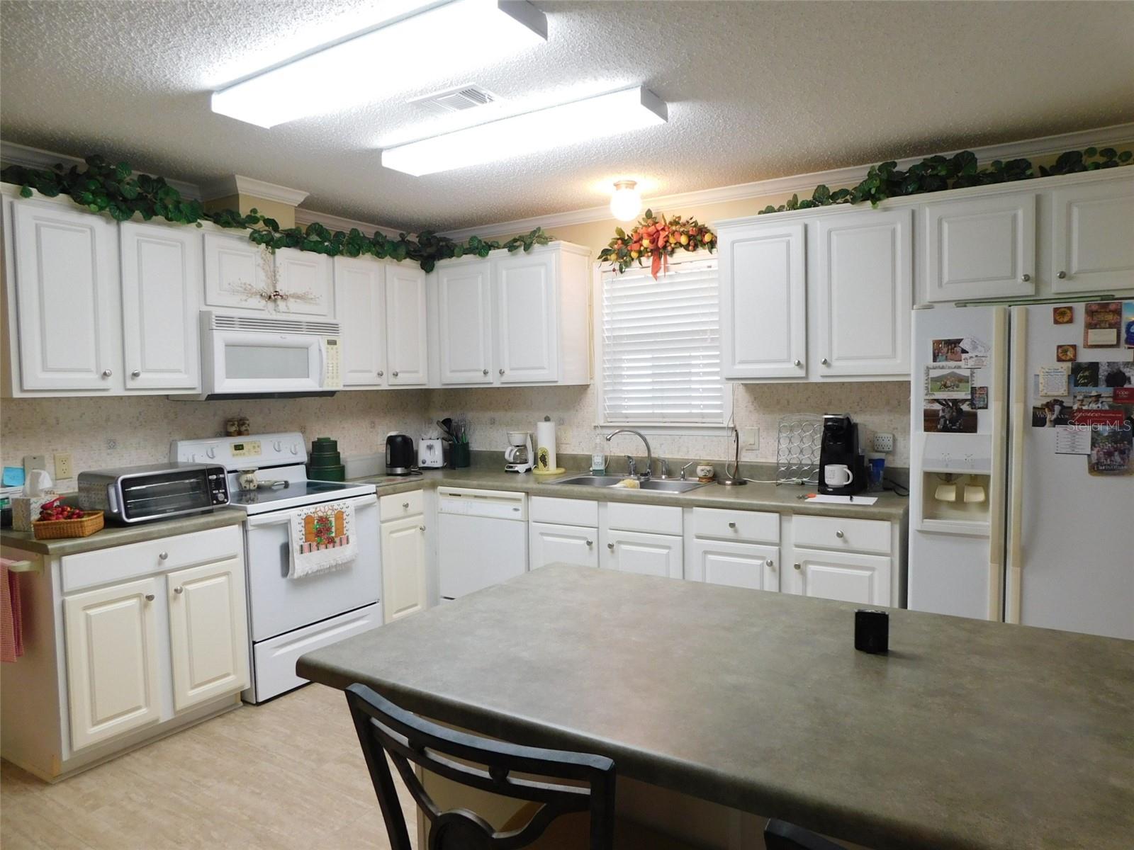 Image 14 of 52 For 11739 Lemon Avenue