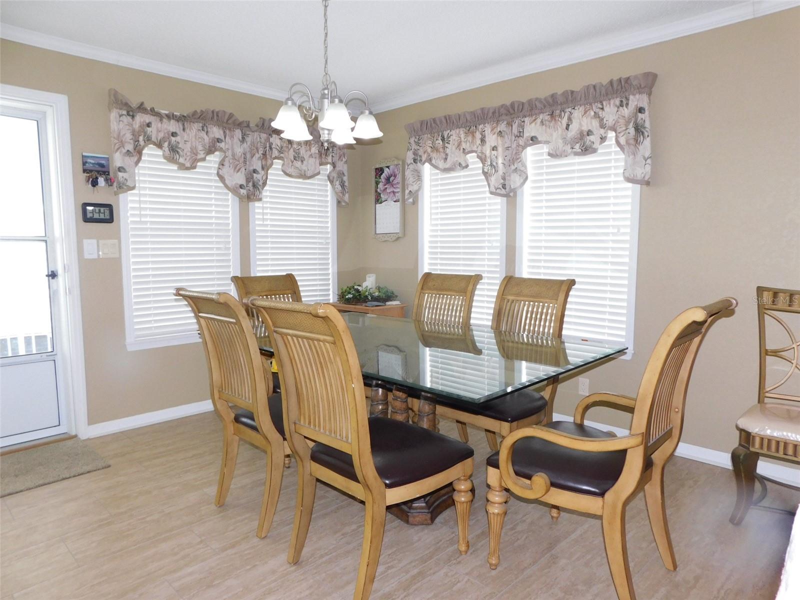 Image 18 of 52 For 11739 Lemon Avenue