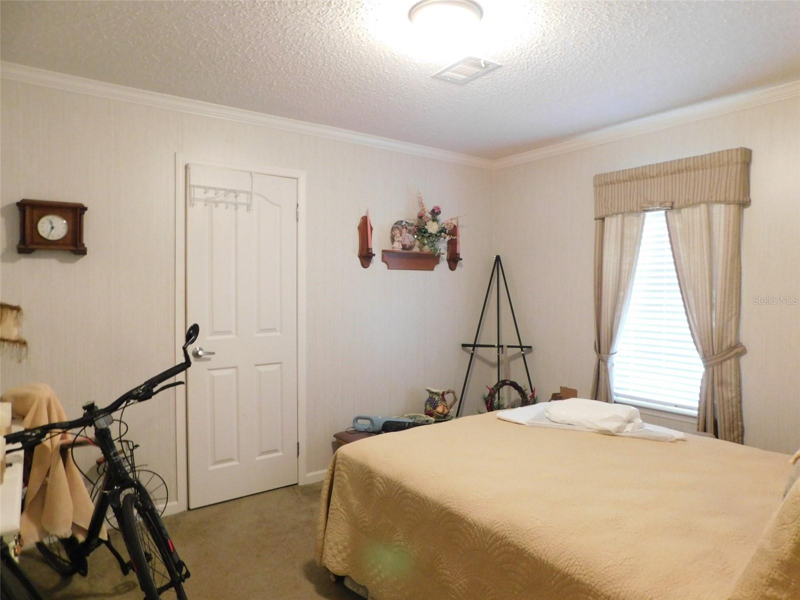 Image 28 of 52 For 11739 Lemon Avenue