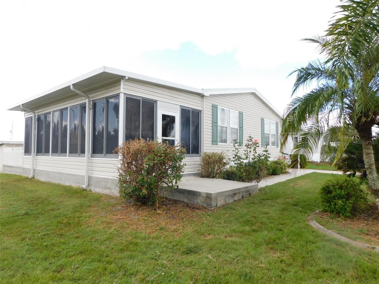 Image 43 of 52 For 11739 Lemon Avenue