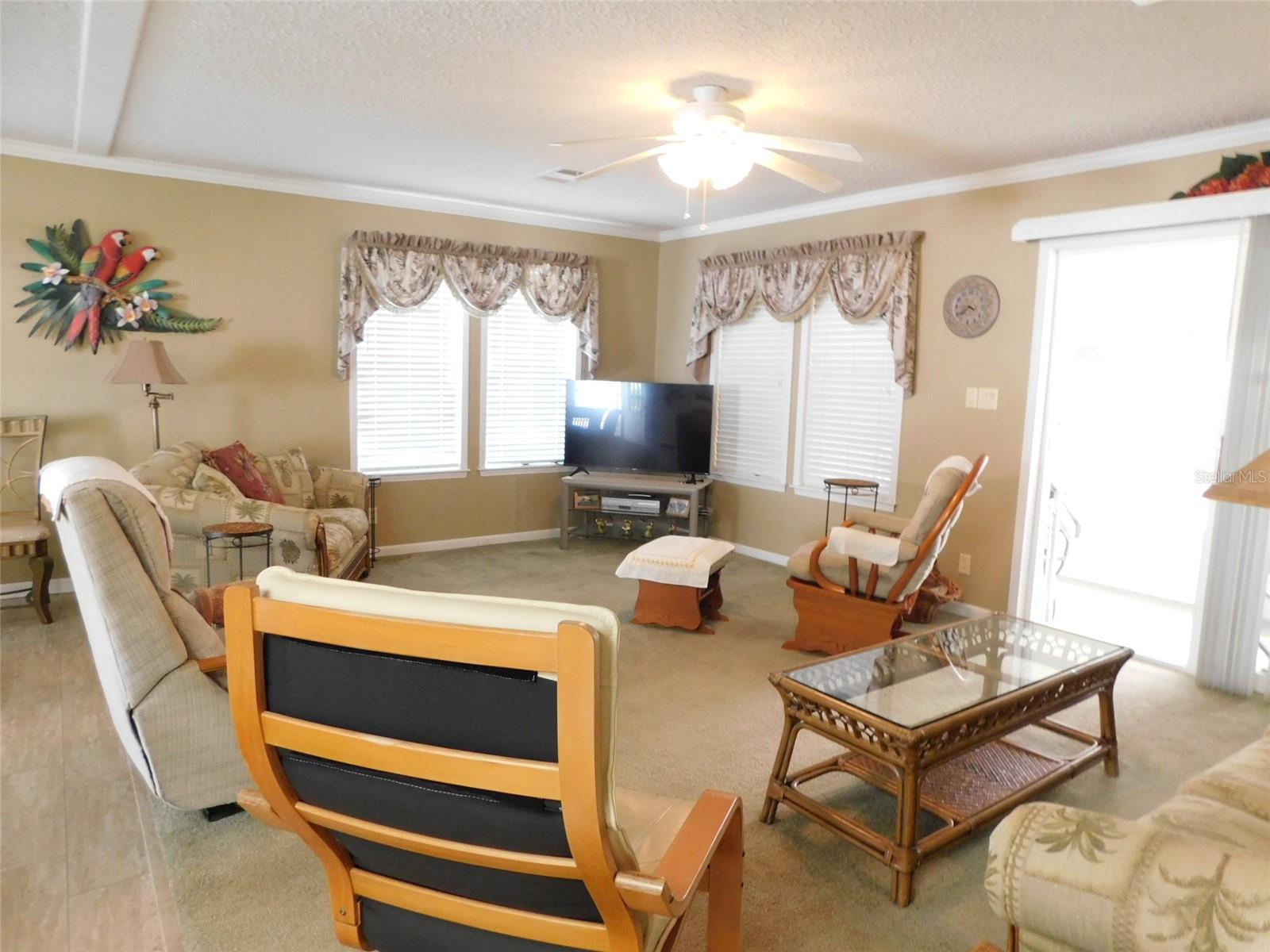 Image 9 of 52 For 11739 Lemon Avenue