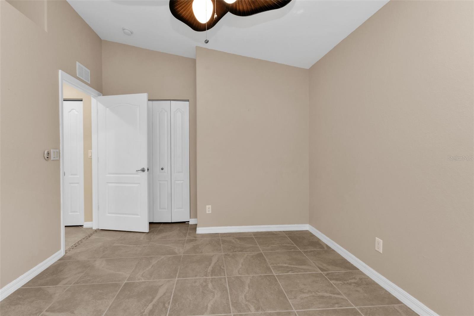 Image 10 of 43 For 3841 Albacete Circle 51