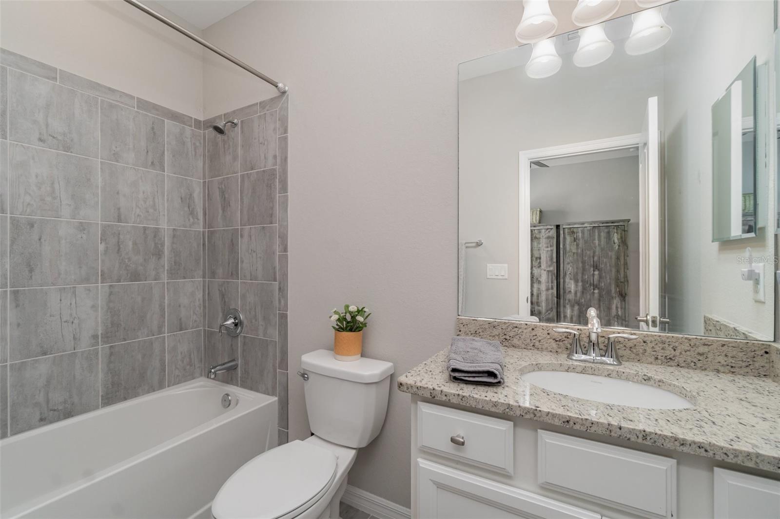 Image 21 of 47 For 43249 Treadway Drive