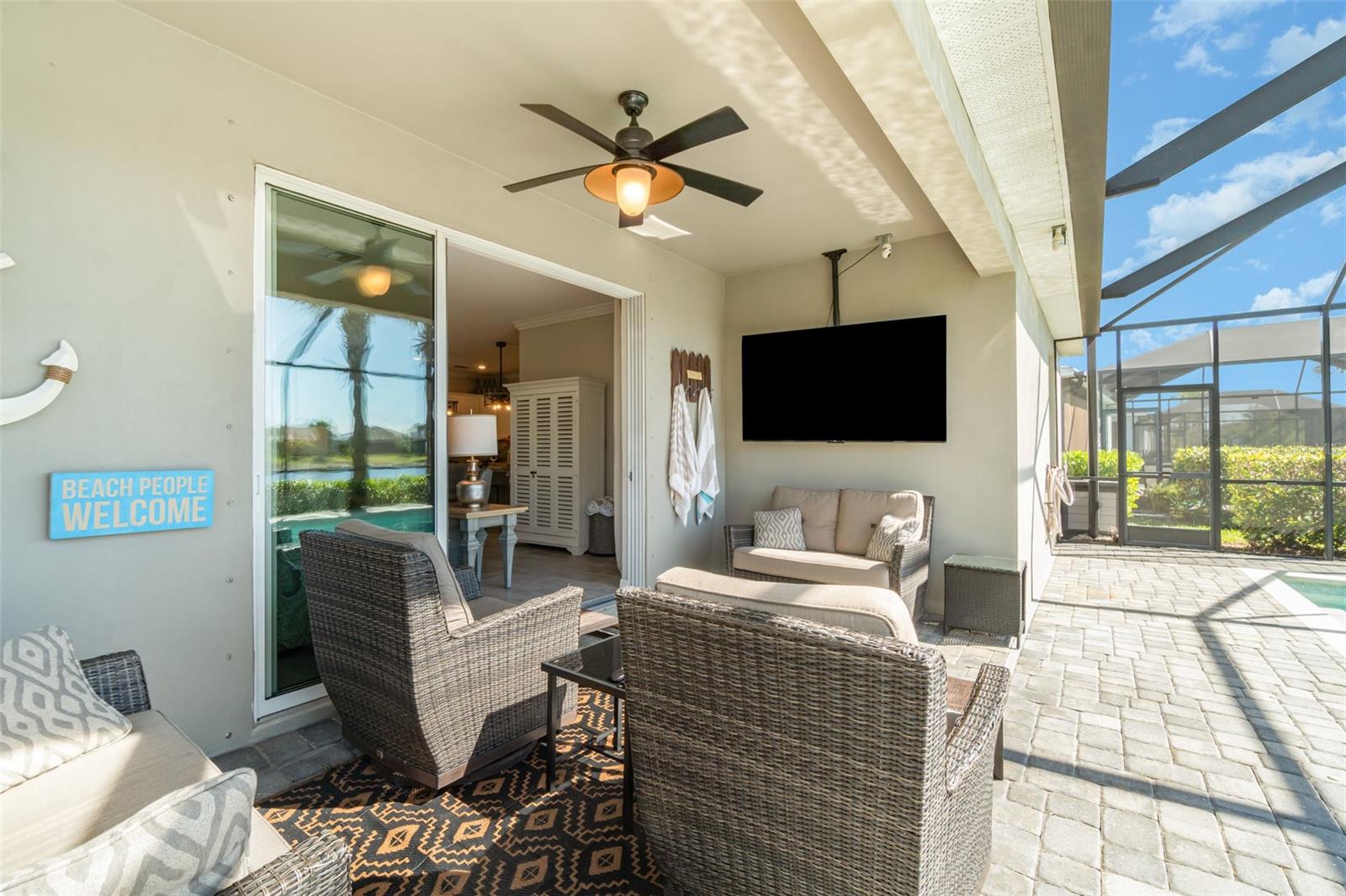 Image 23 of 47 For 43249 Treadway Drive