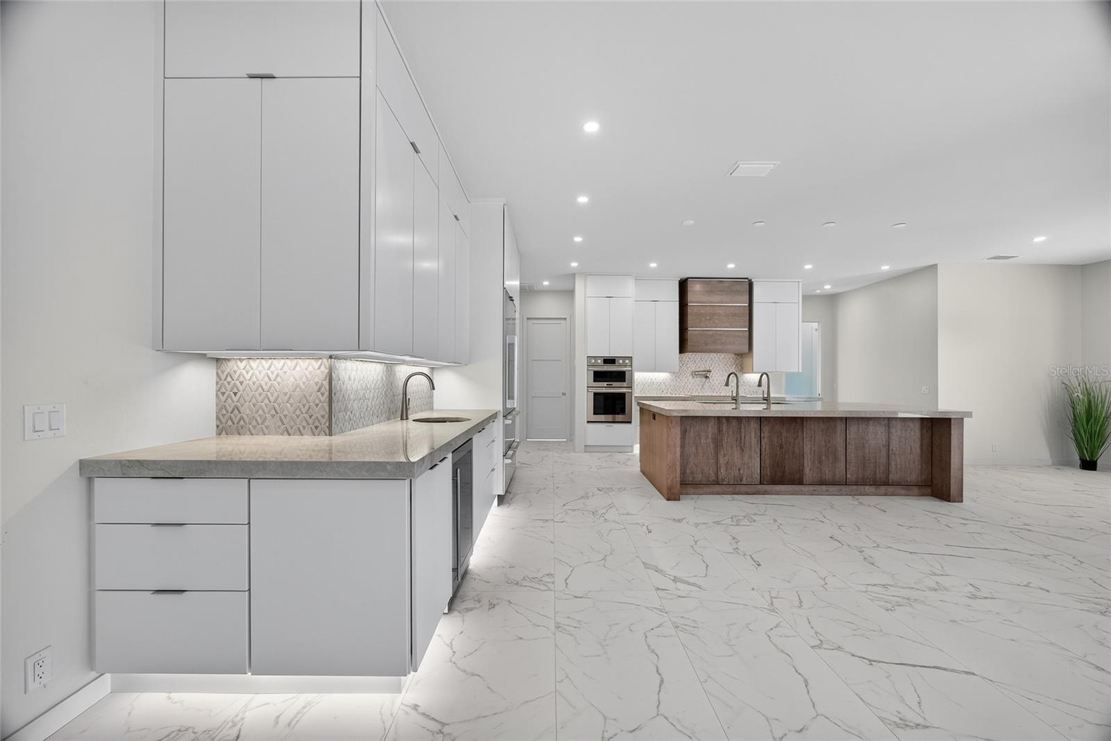 Image 11 of 44 For 245 Lido Drive