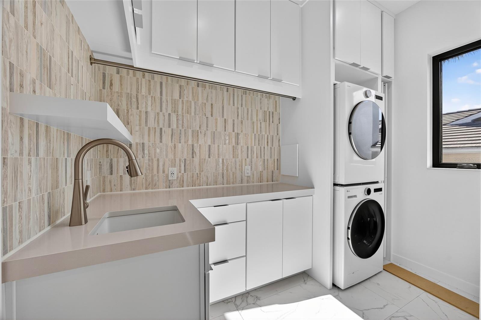 Image 28 of 44 For 245 Lido Drive