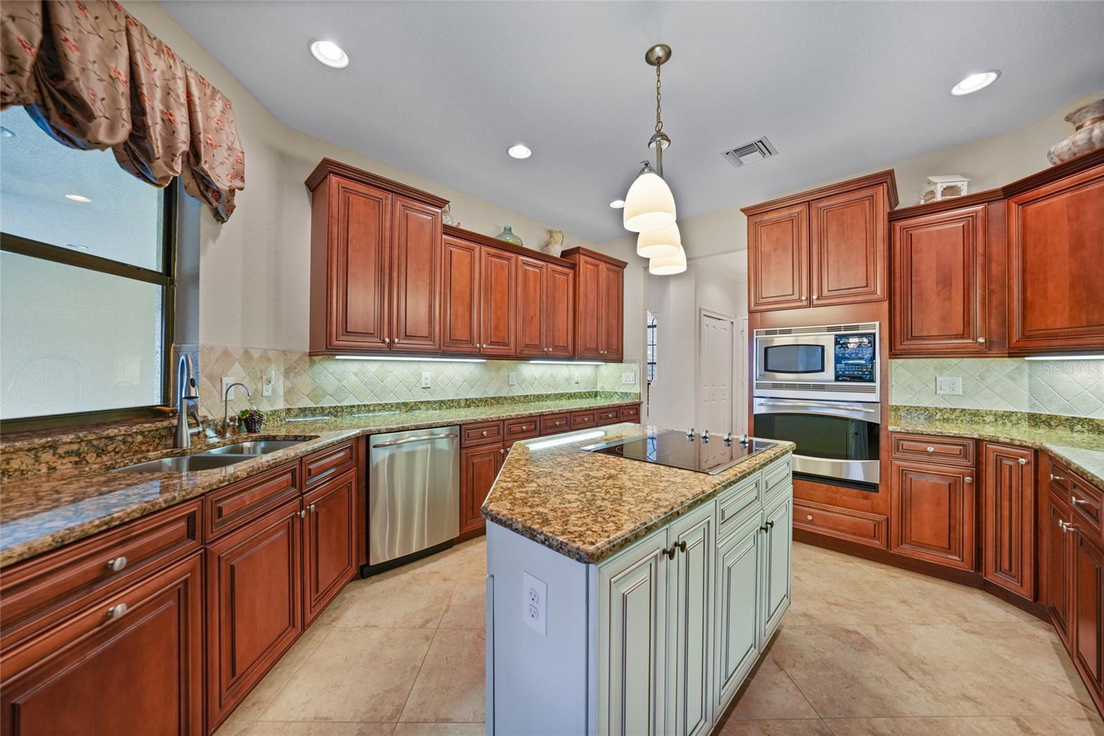 Image 13 of 40 For 2517 Rio Grande Drive