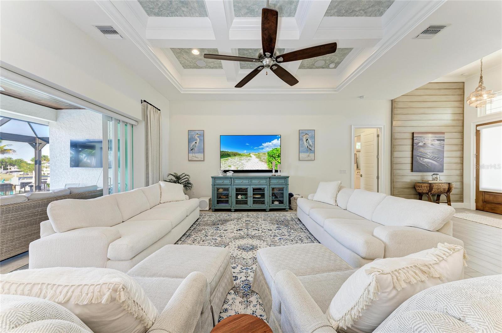 Image 12 of 64 For 2410 Marion Avenue