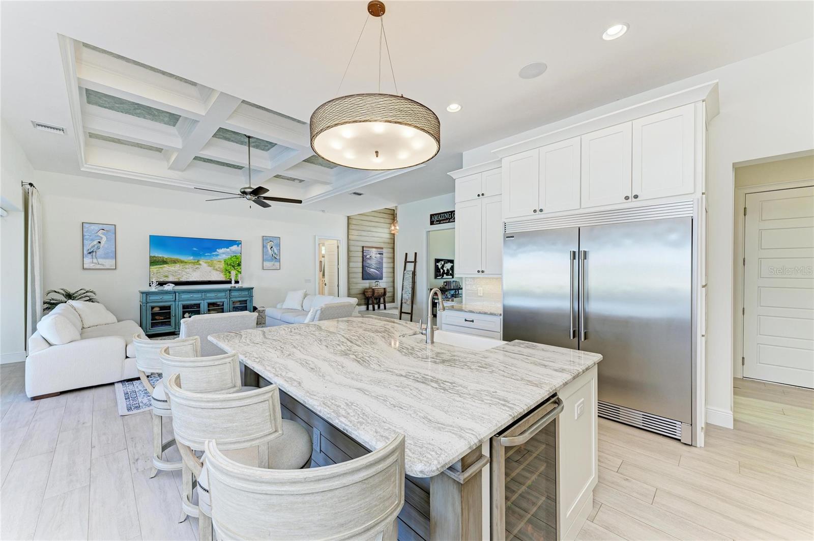 Image 18 of 64 For 2410 Marion Avenue