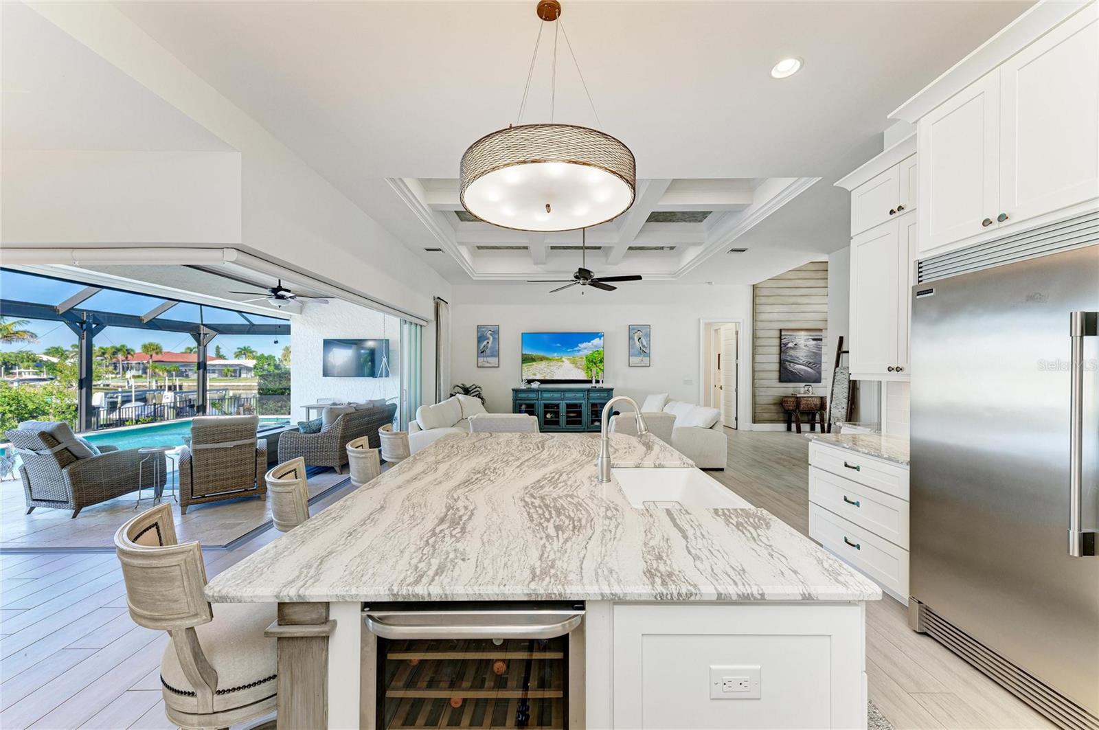 Image 19 of 64 For 2410 Marion Avenue