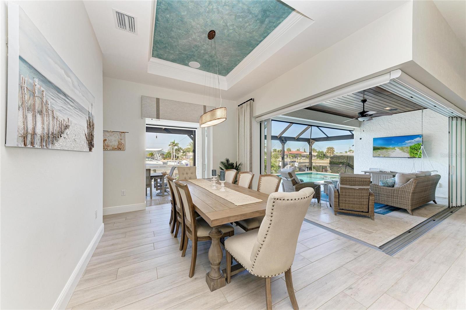 Image 23 of 64 For 2410 Marion Avenue