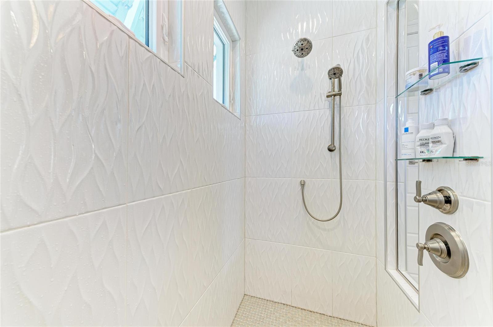 Image 32 of 64 For 2410 Marion Avenue