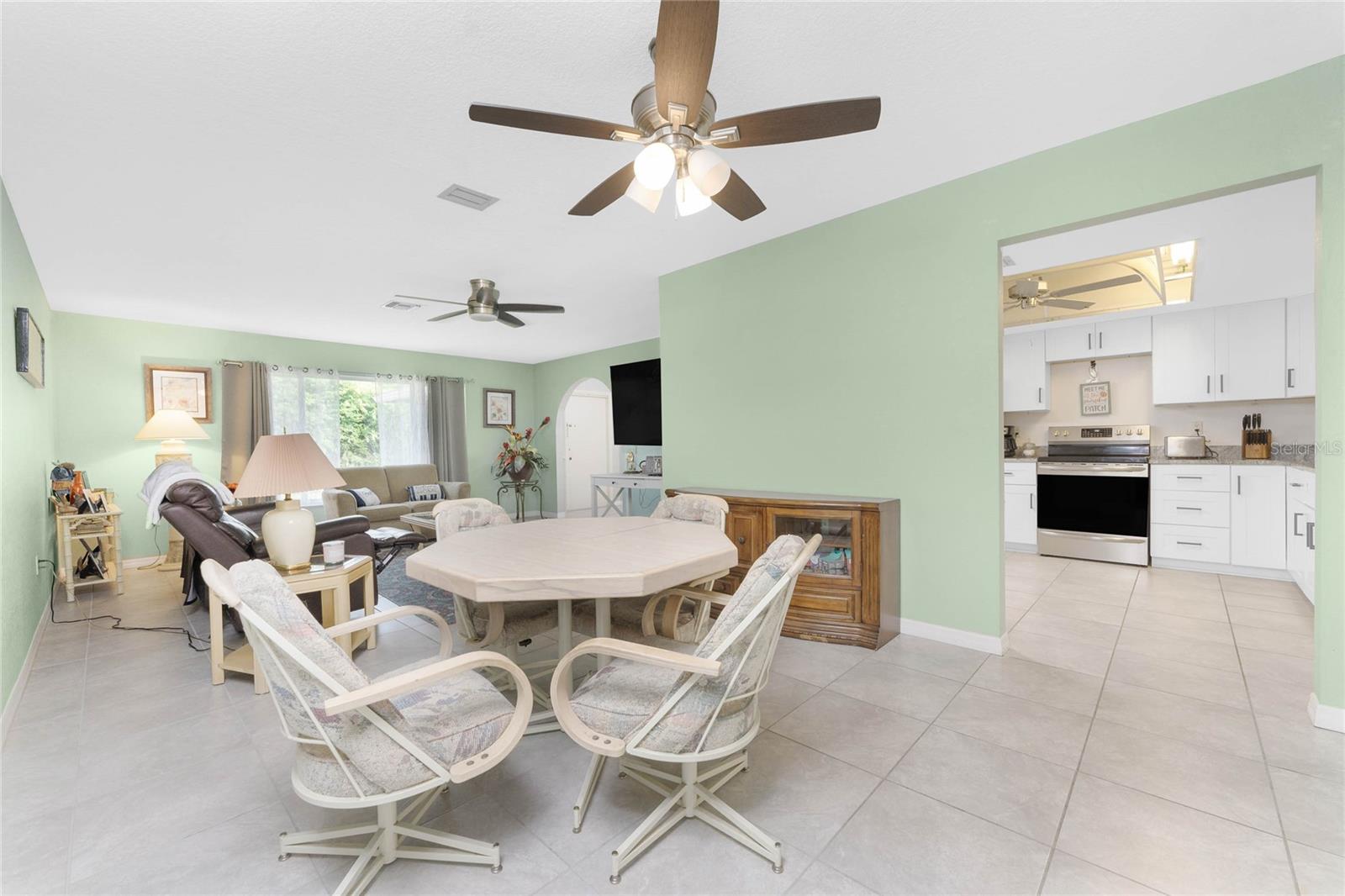 Image 10 of 63 For 3099 Pellam Boulevard