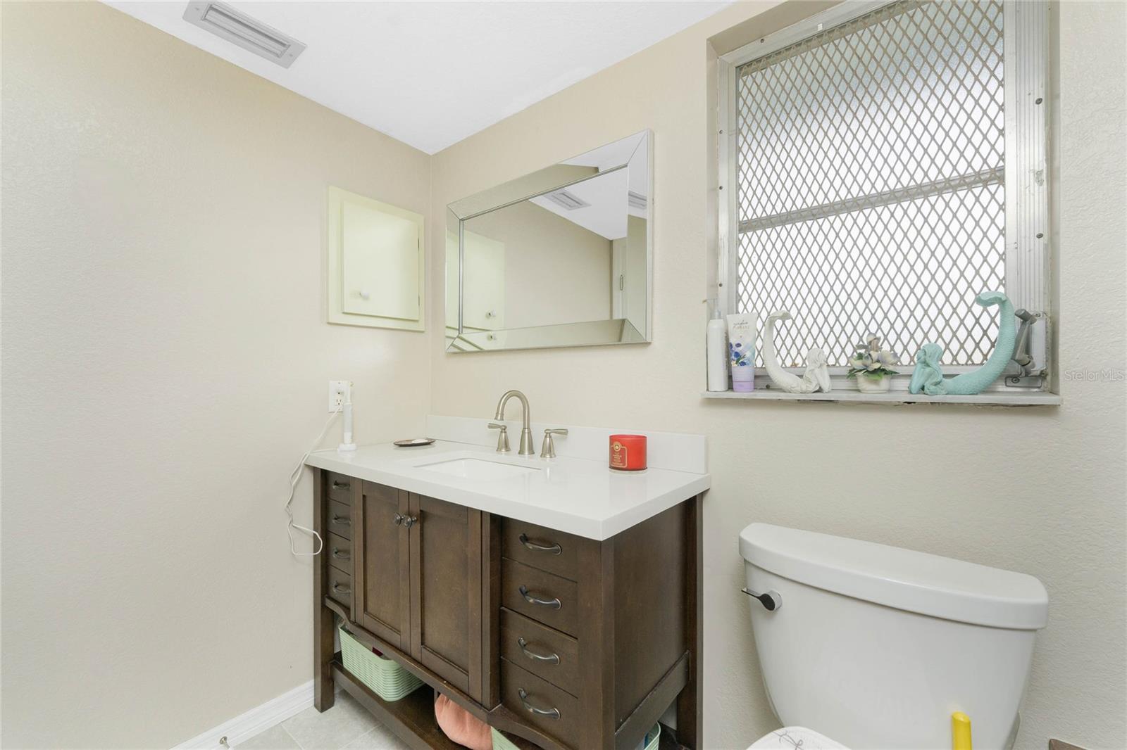 Image 26 of 63 For 3099 Pellam Boulevard