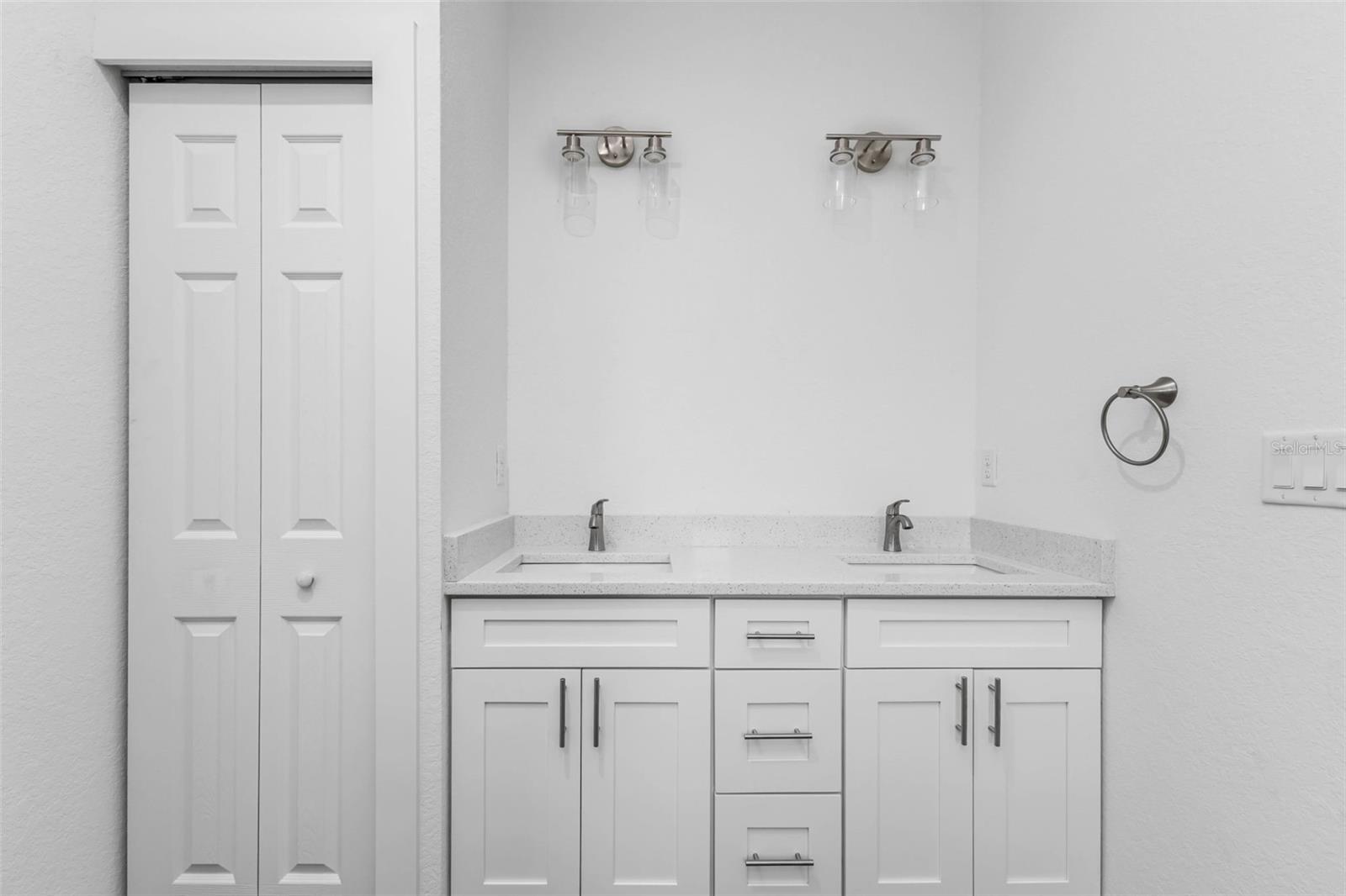 Image 26 of 45 For 23461 Winthrob Avenue