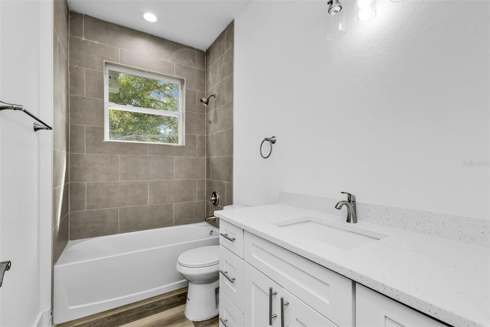 Image 33 of 45 For 23461 Winthrob Avenue