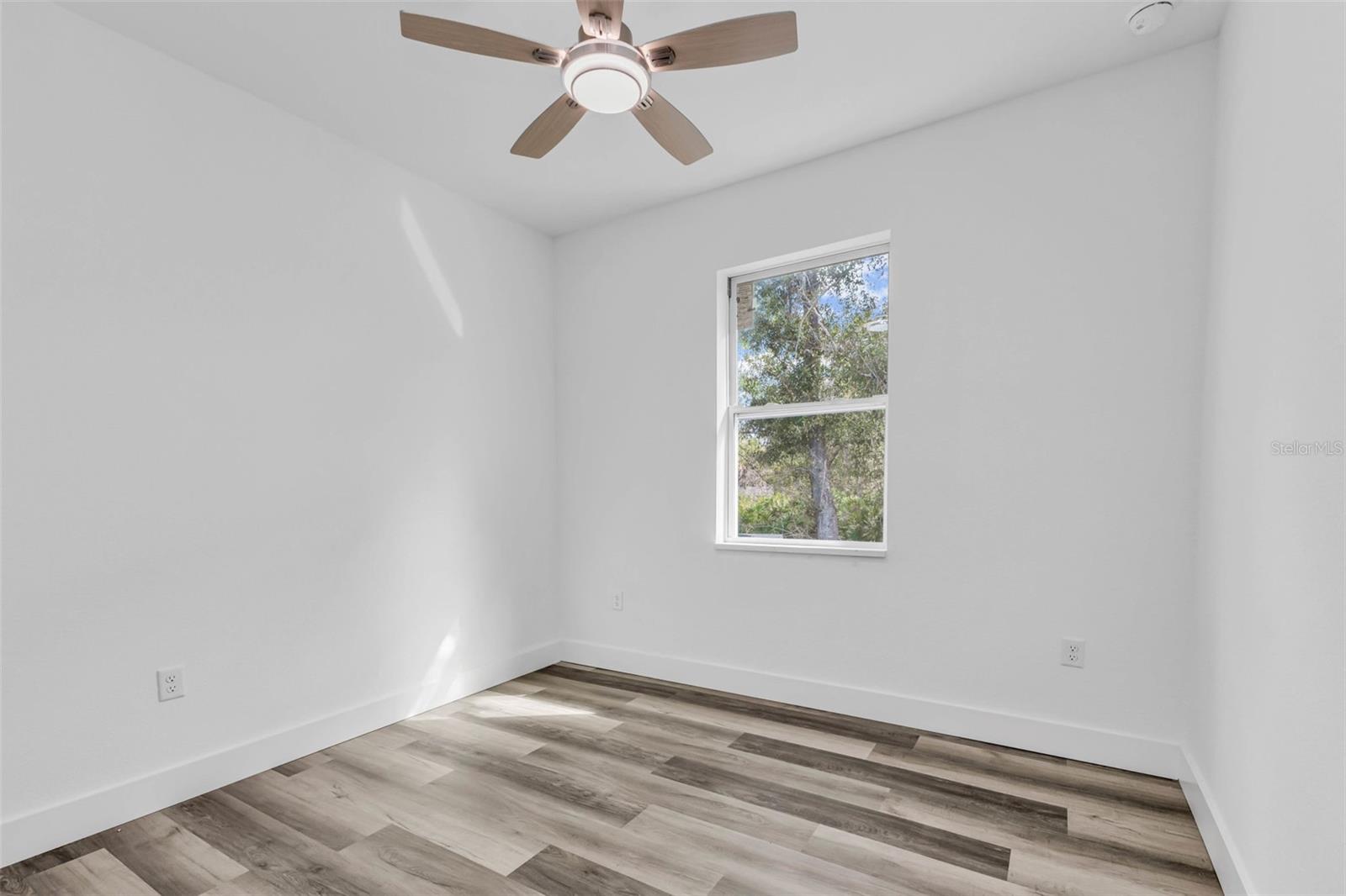 Image 37 of 45 For 23461 Winthrob Avenue