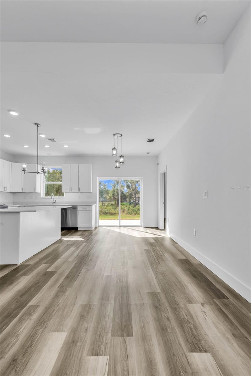 Image 9 of 45 For 23461 Winthrob Avenue