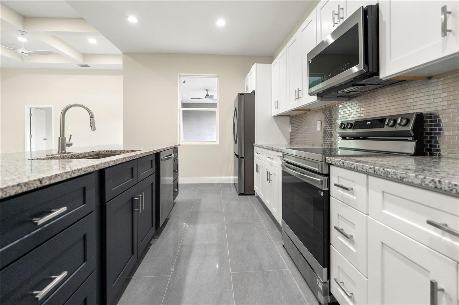 Image 15 of 47 For 1043 Albert Ave