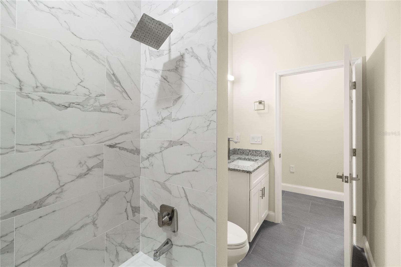 Image 38 of 47 For 1043 Albert Ave