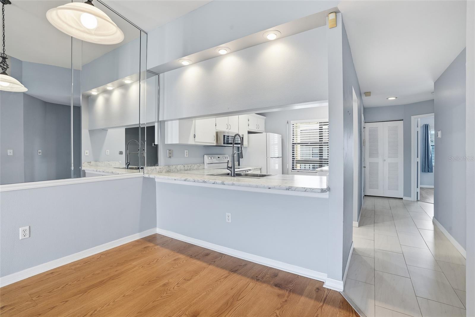 Image 14 of 47 For 9270 Lake Park Drive 201