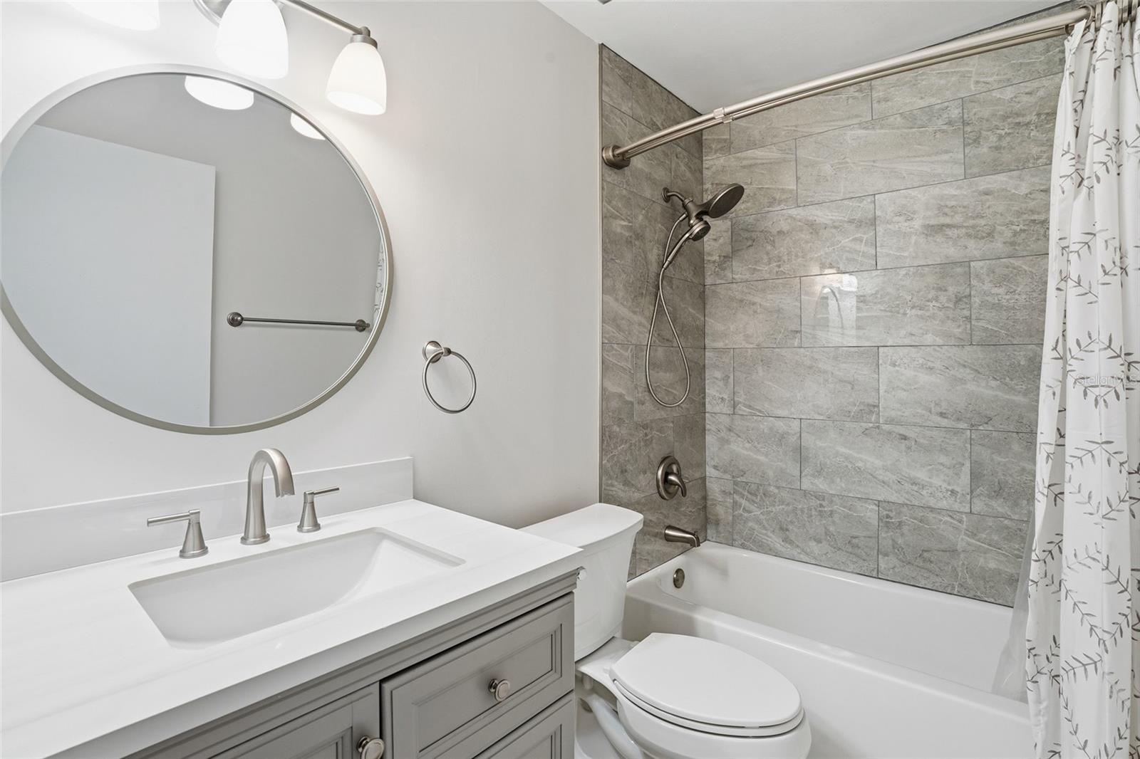 Image 23 of 47 For 9270 Lake Park Drive 201