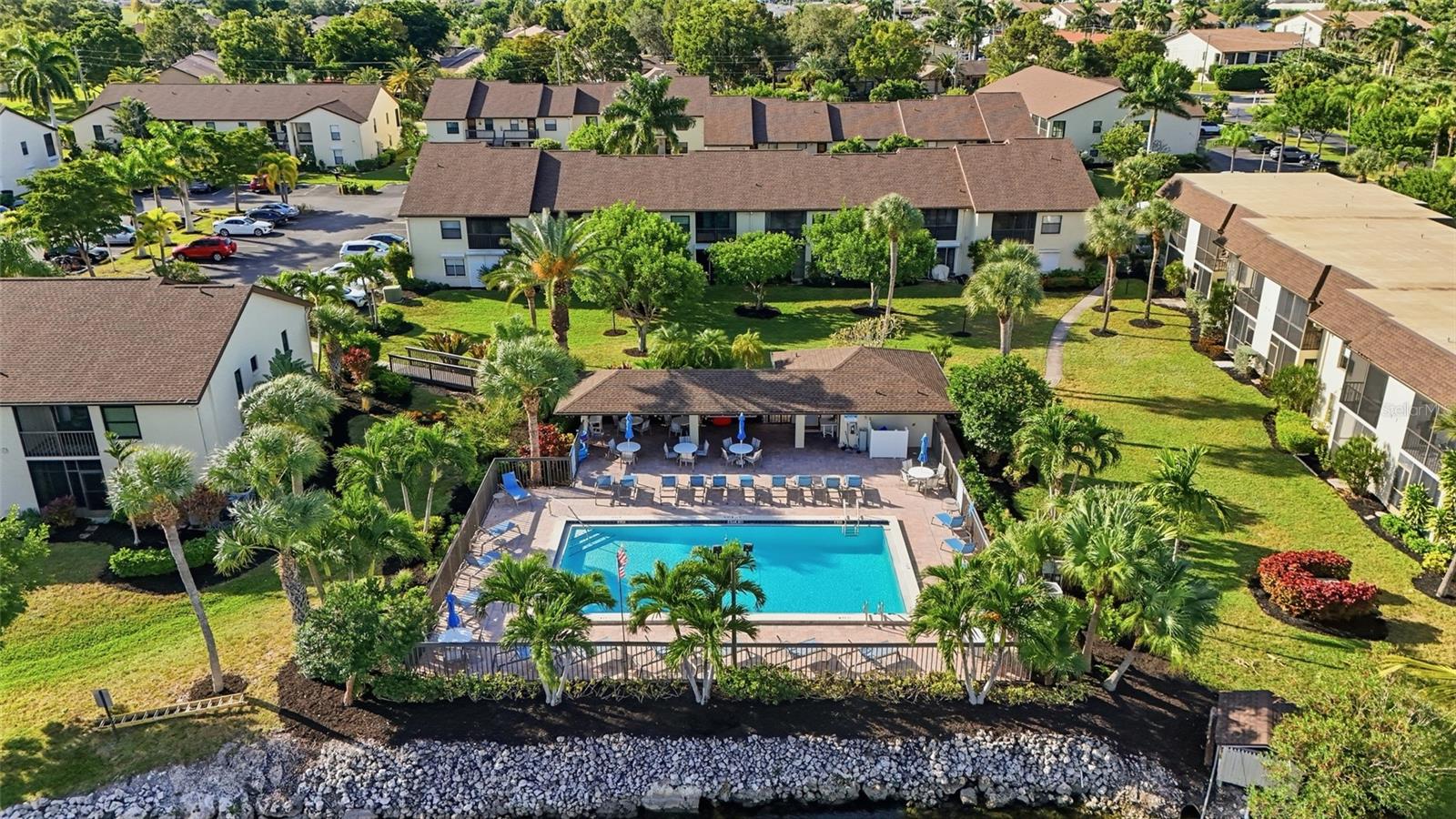 Image 5 of 47 For 9270 Lake Park Drive 201