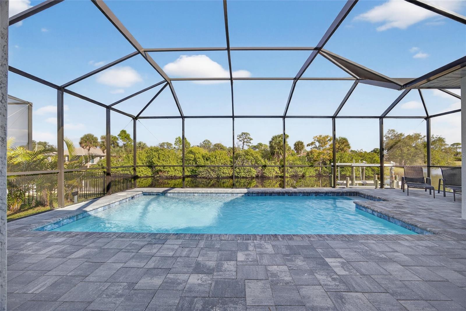 Listing photo id 27 for 1411 Liggett Circle