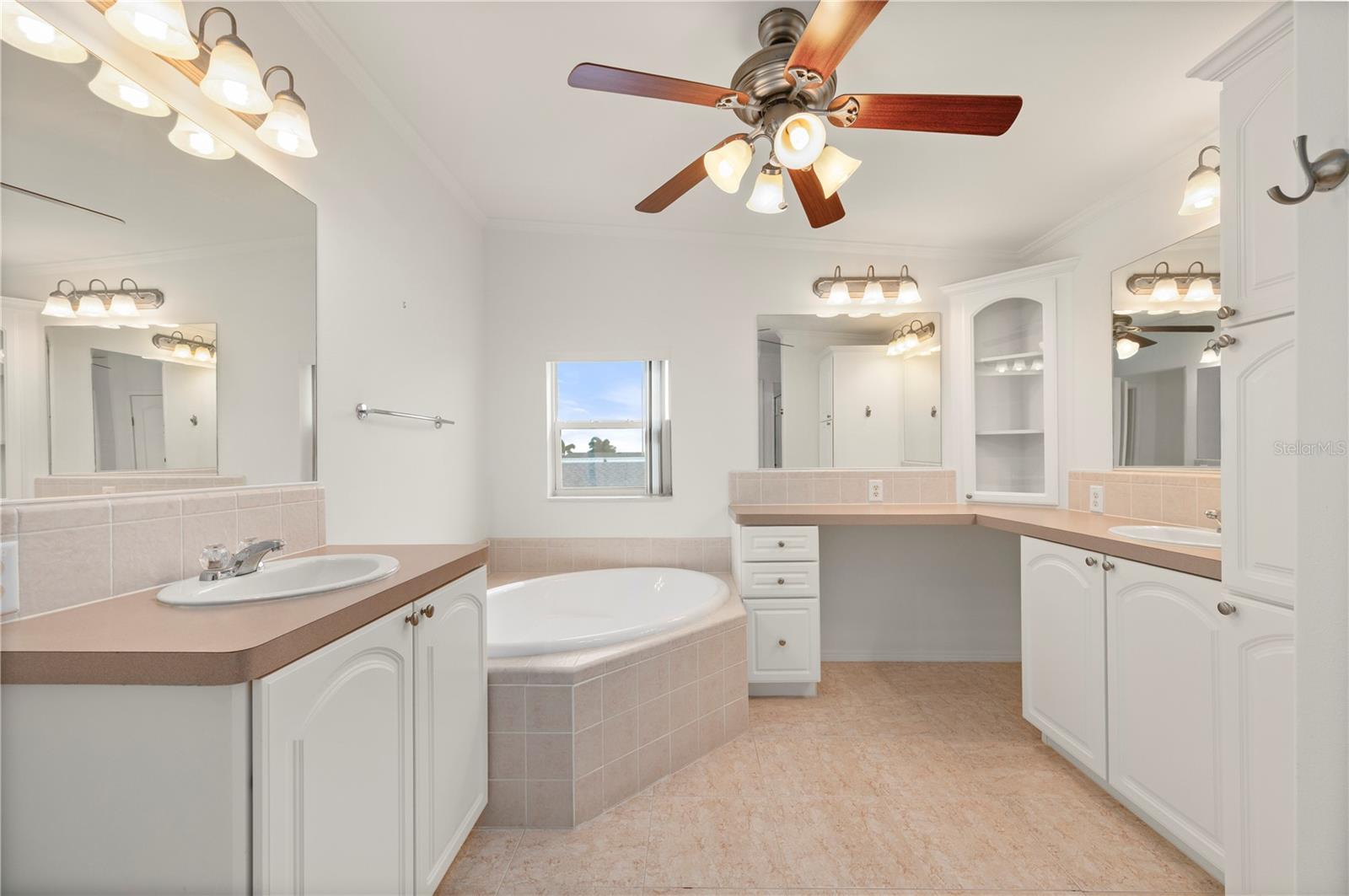 Image 18 of 70 For 67 Windmill Boulevard