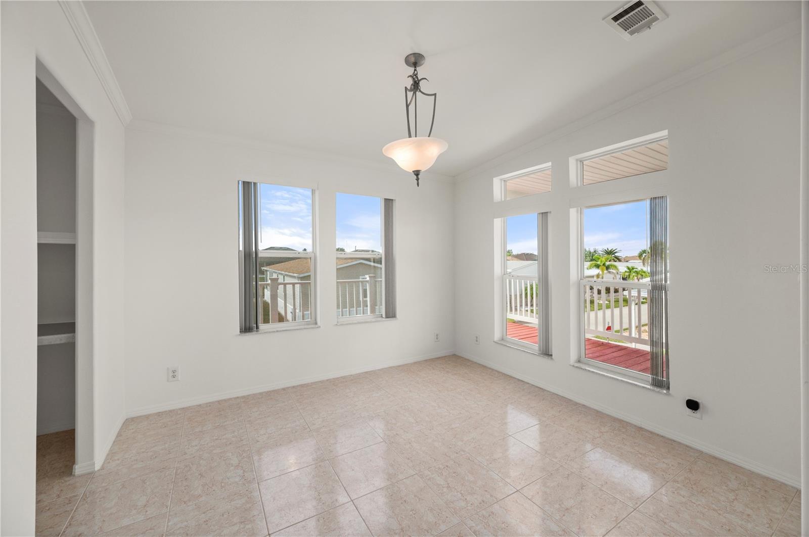 Image 7 of 70 For 67 Windmill Boulevard