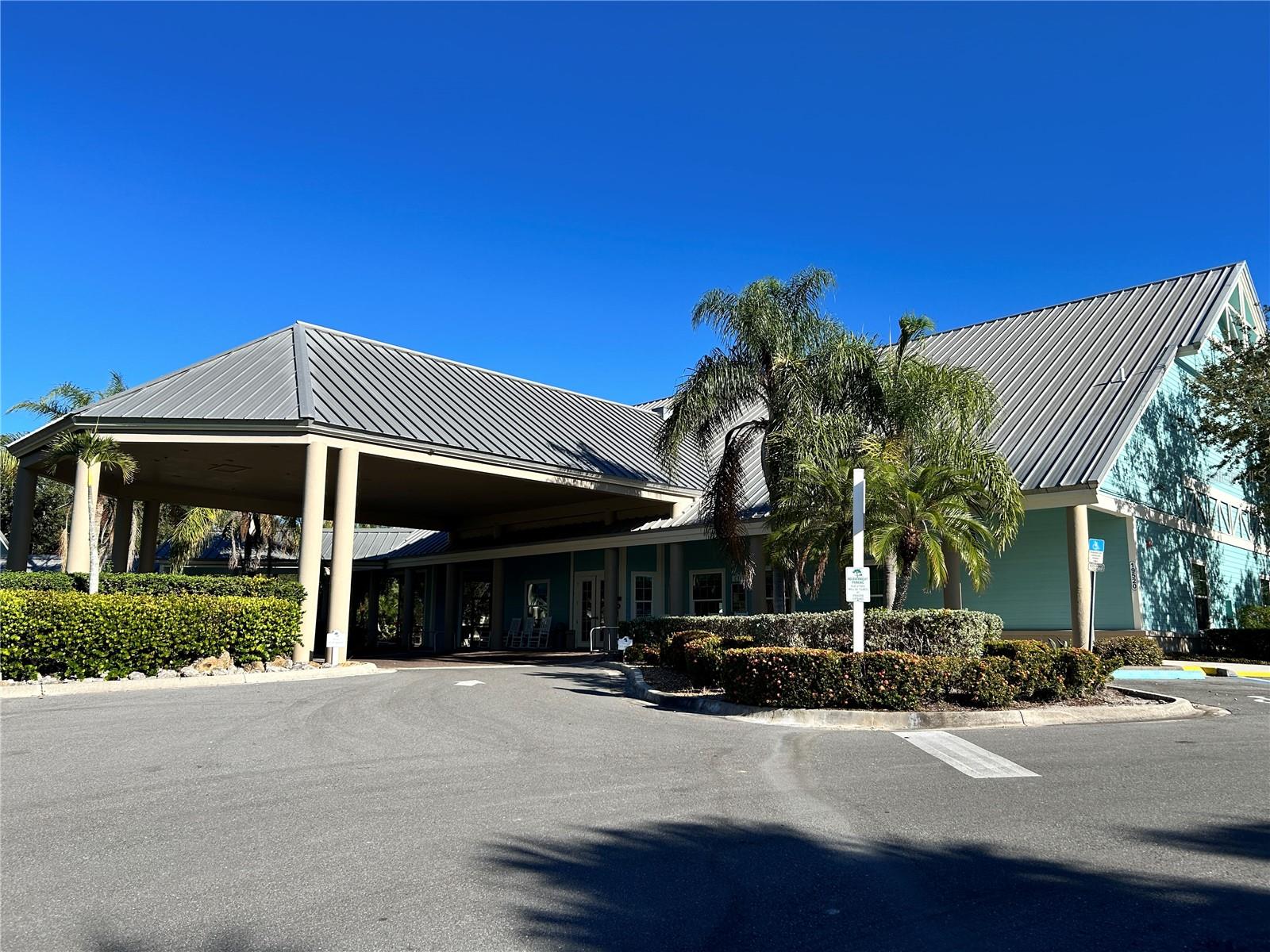 Image 26 of 45 For 19310 Water Oak Drive 201