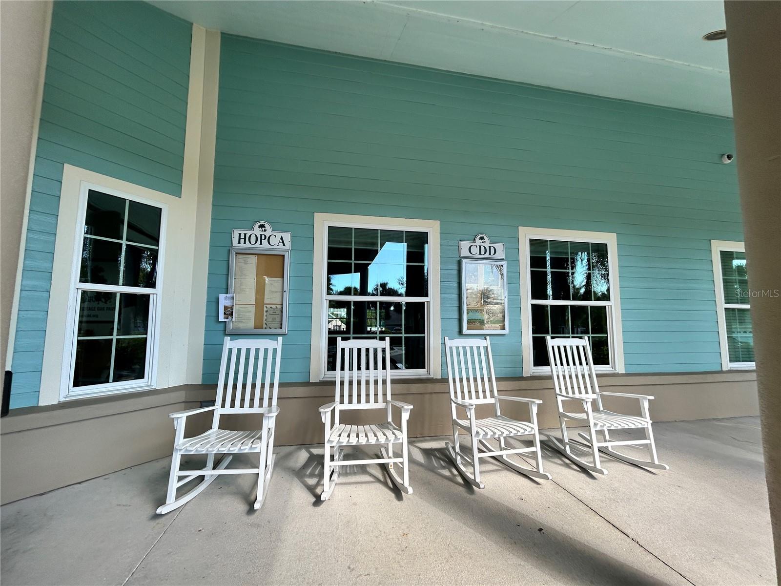 Image 27 of 45 For 19310 Water Oak Drive 201