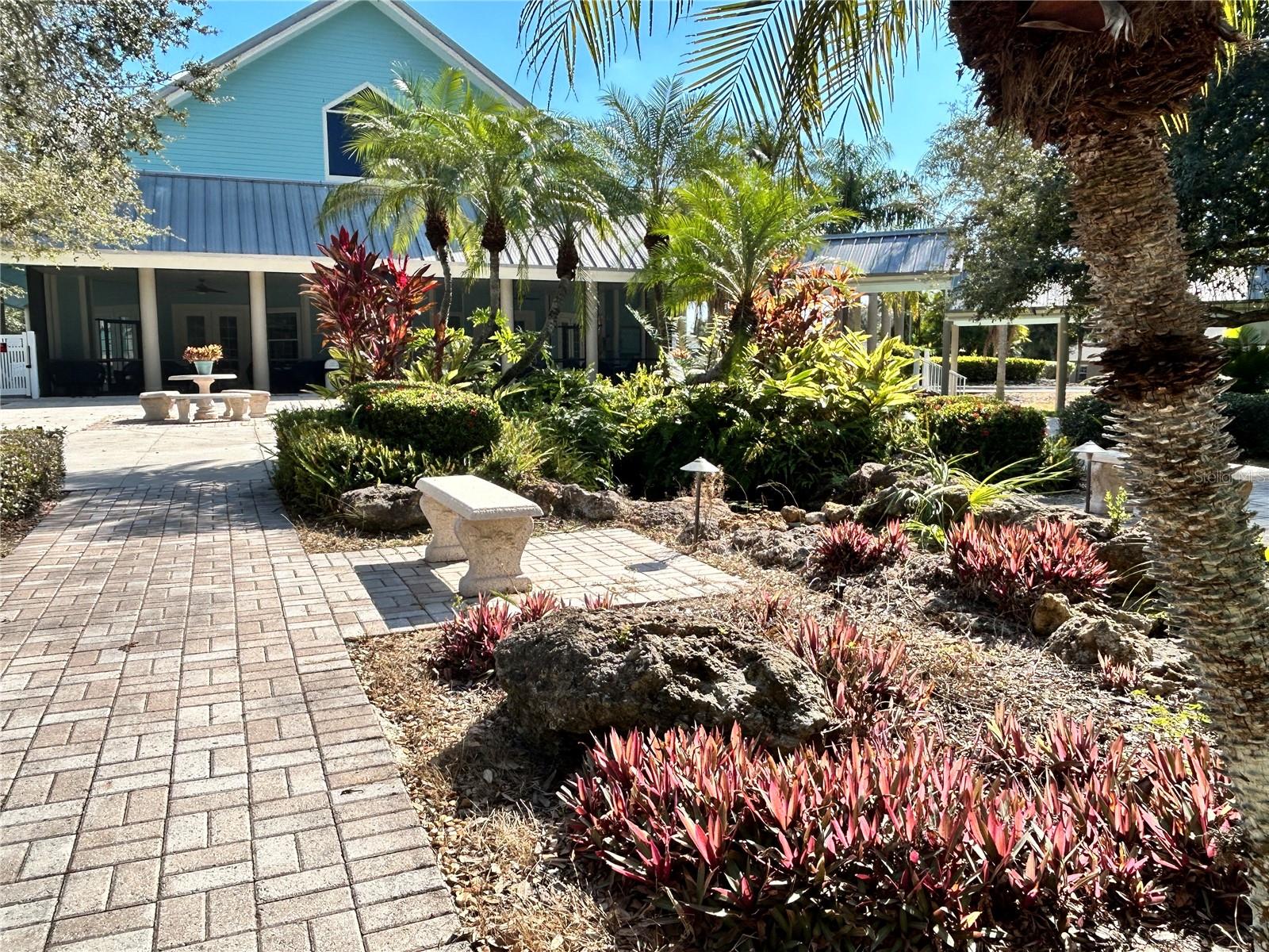 Image 34 of 45 For 19310 Water Oak Drive 201