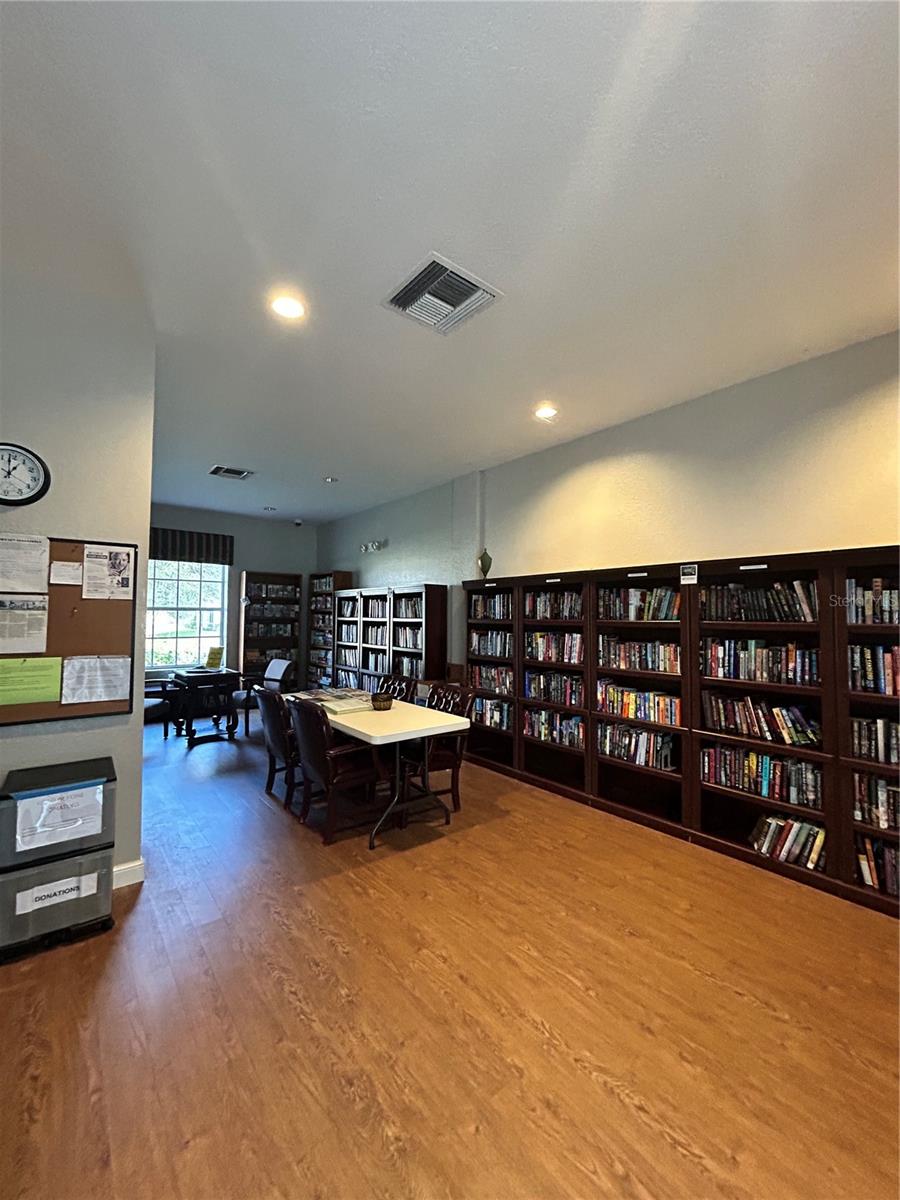 Image 39 of 45 For 19310 Water Oak Drive 201